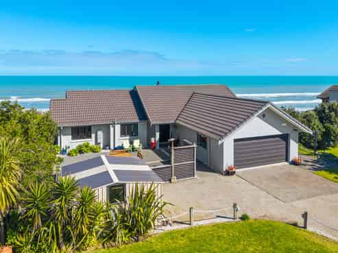 43 Longbeach Drive, Castlecliff