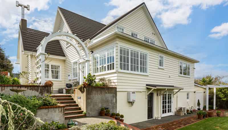43 Simla Crescent, Khandallah