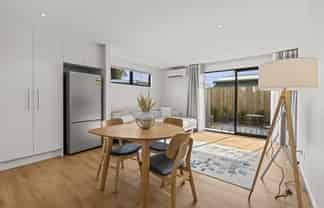 17/130 Holly Road, Saint Albans