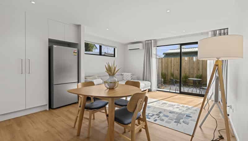 17/130 Holly Road, Saint Albans