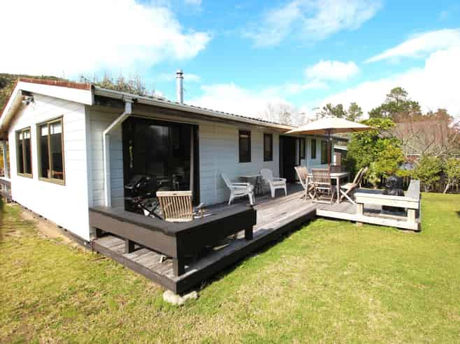 107 Kenwood Drive, Matarangi