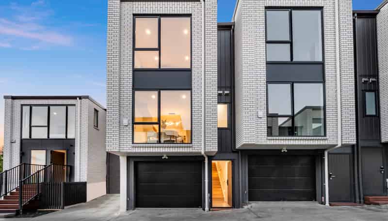 2/36 Thatcher Street, Mission Bay
