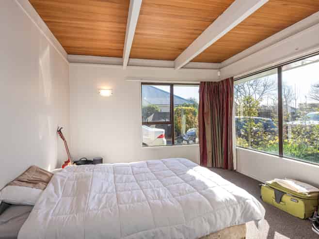 27 Wadeley Road, Ilam