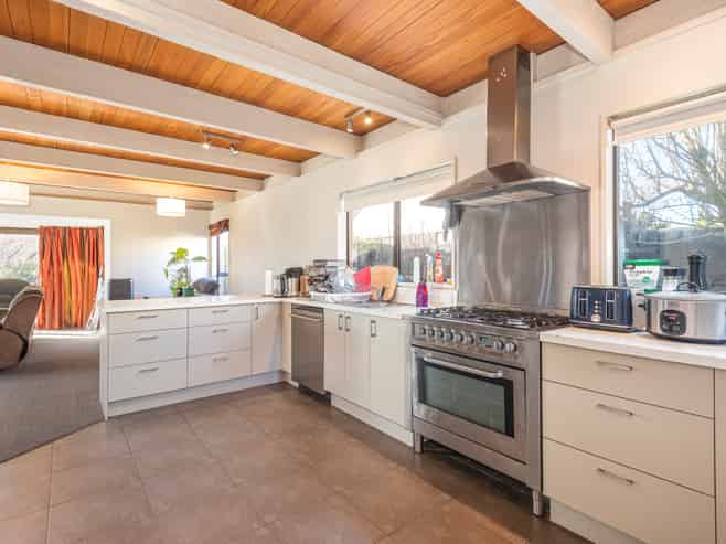 27 Wadeley Road, Ilam