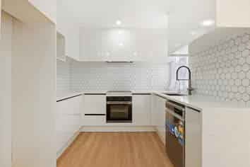 2/14 Regent Street, Papatoetoe