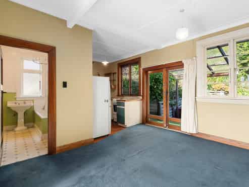 54 Ravenswood Road, Saint Clair