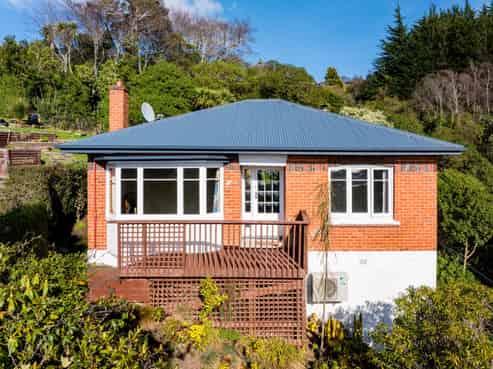 54 Ravenswood Road, Saint Clair