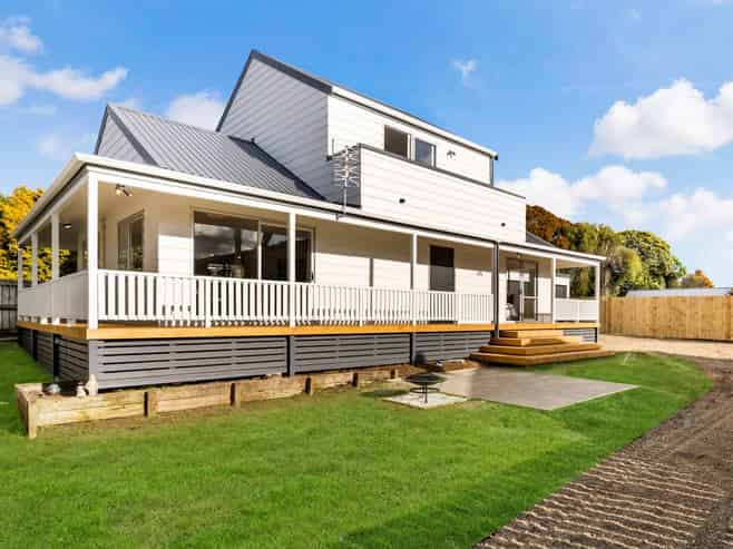 2/17 Leaming Place, Clarks Beach