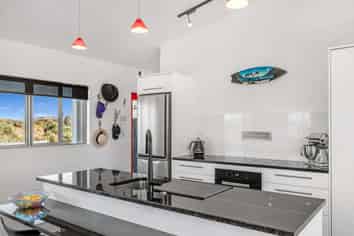 39 Strathnaver Waikawa beach, Waikawa Beach