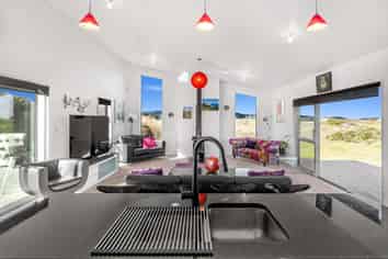 39 Strathnaver Waikawa beach, Waikawa Beach