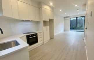 8/52 Rua Road, Glen Eden