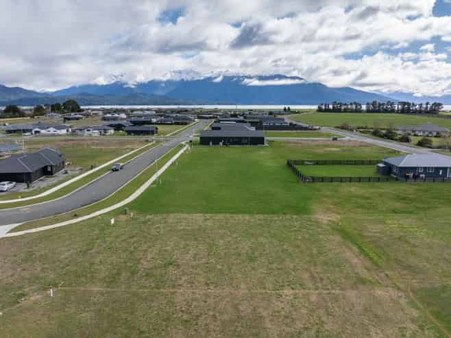 11 Tukare Loop, Te Anau