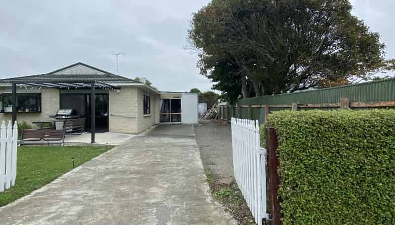 6 Panama Street, Martinborough