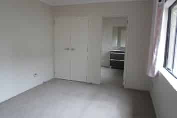 Flat 86 Rising Pde, Albany