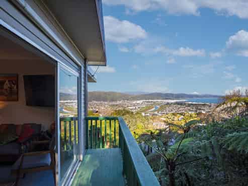 23b Eastview Grove, Normandale