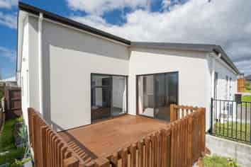 5 Amelia Way, Pyes Pa