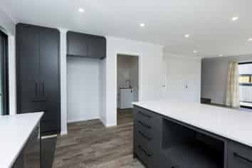 8 Reakes Crescent, Wallaceville