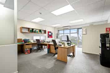 Suburban Office - Occupy or Invest