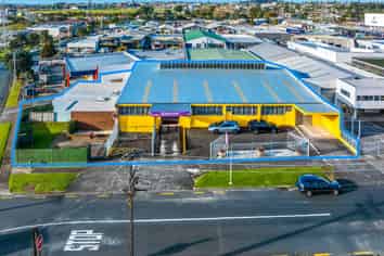 High Profile New Lynn Industrial - Vacant Possession