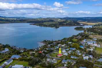 18 Grey Street East, Mangonui