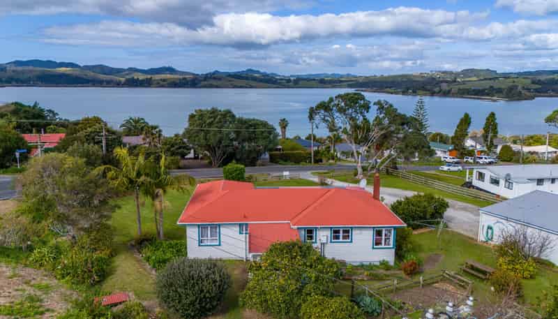 18 Grey Street East, Mangonui