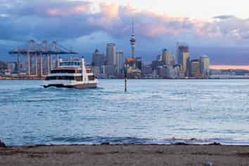 19B Clarence Street, Devonport