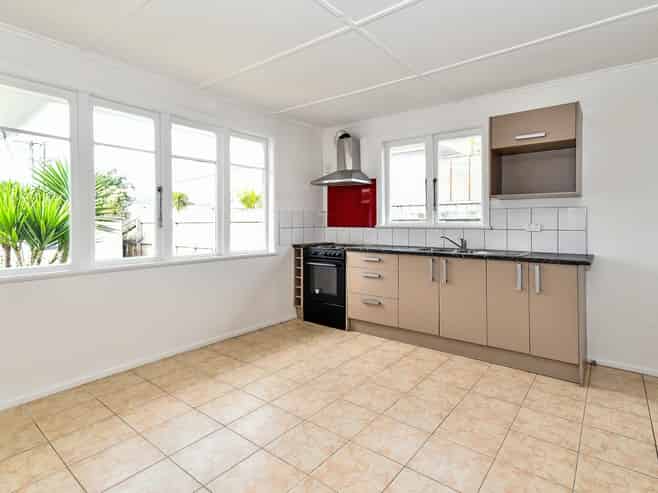 18 Chilcott Road, Henderson