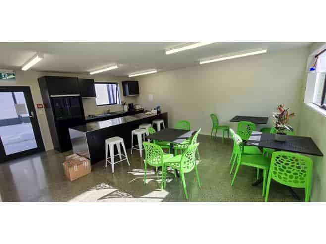 IMMACULATE WAREHOUSE IN WARKWORTH - RARE OPPOR...