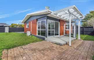 16B Storey Avenue, Forest Lake