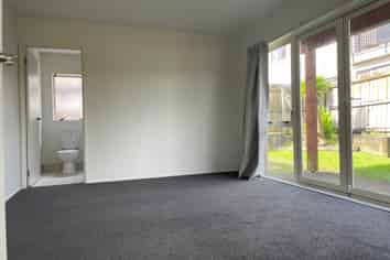 16 Merlot Way, Te Atatu South