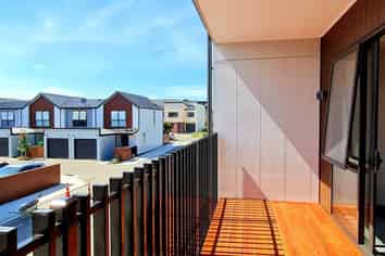 2/10 Unga Place, Beachlands