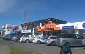 140m2 Roadfront Retail - AFFORDABLE LEASE !