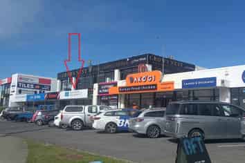 140m2 Roadfront Retail - AFFORDABLE LEASE !