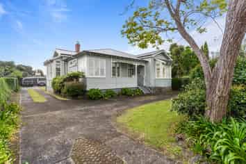 83 Taylors Road, Mount Albert