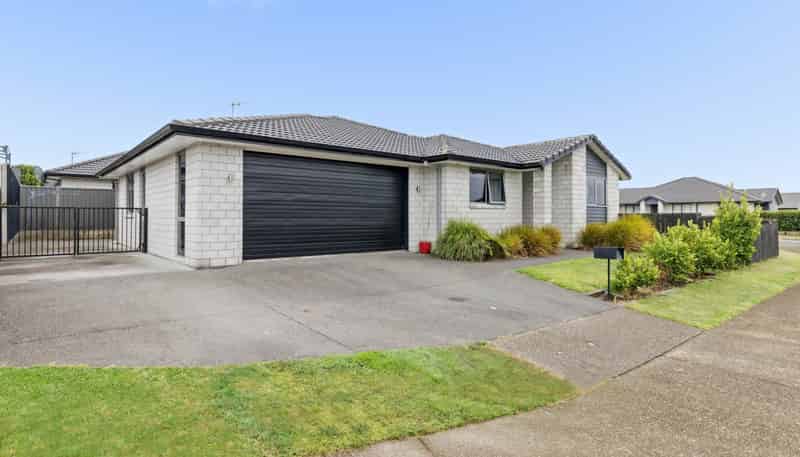 5 Blacklock Road, Pyes Pa