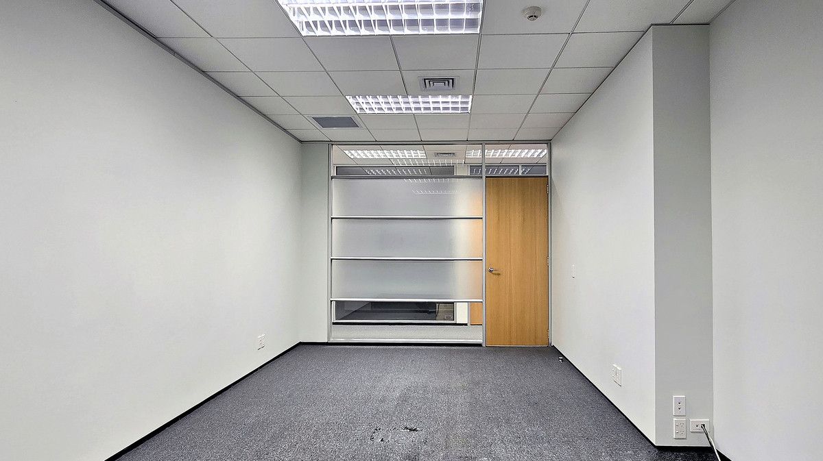 Well-Appointed Office in Established Business Park – další