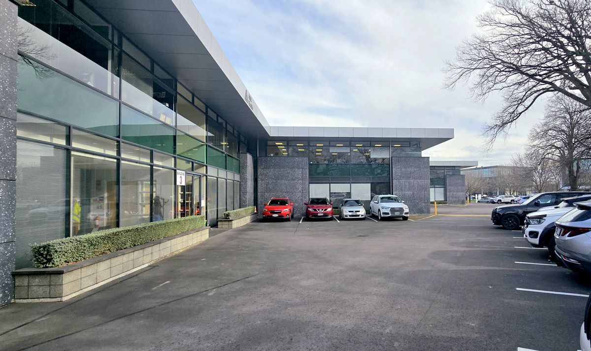 Well-Appointed Office in Established Business Park – pohled 3