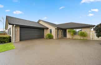 33 Aquila Crescent, Rototuna North