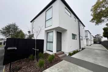1/654 Gloucester Street, Linwood