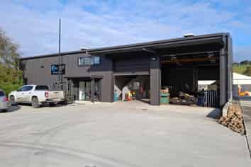 A Serious Shed for Serious Operators