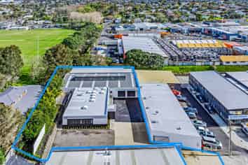 Refurbished Wairau Standalone Stunner