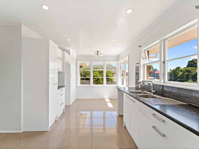 80 Mcannalley Street, Manurewa East