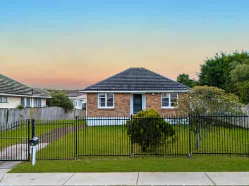 80 Mcannalley Street, Manurewa East