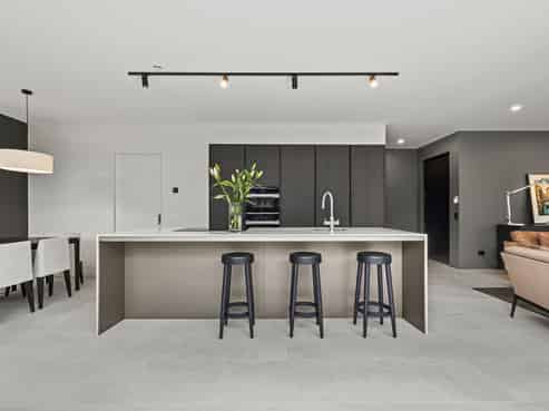 12 Rhodes Street, Merivale