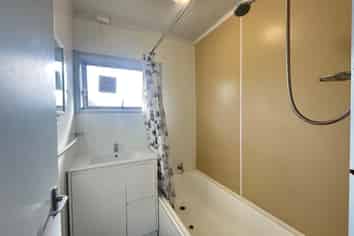 2/1 Leigh Terrace, Bayview