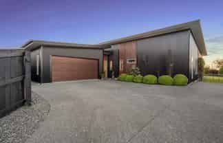 4 Tarn Close, Richmond