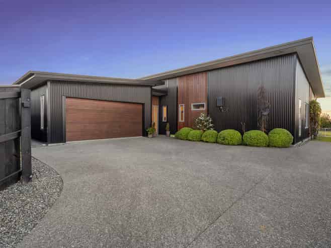 4 Tarn Close, Richmond