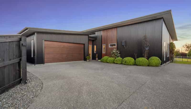 4 Tarn Close, Richmond