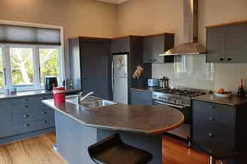 540 Pioneer Highway, Awapuni