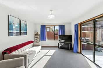 12A Algie Place, Avonhead